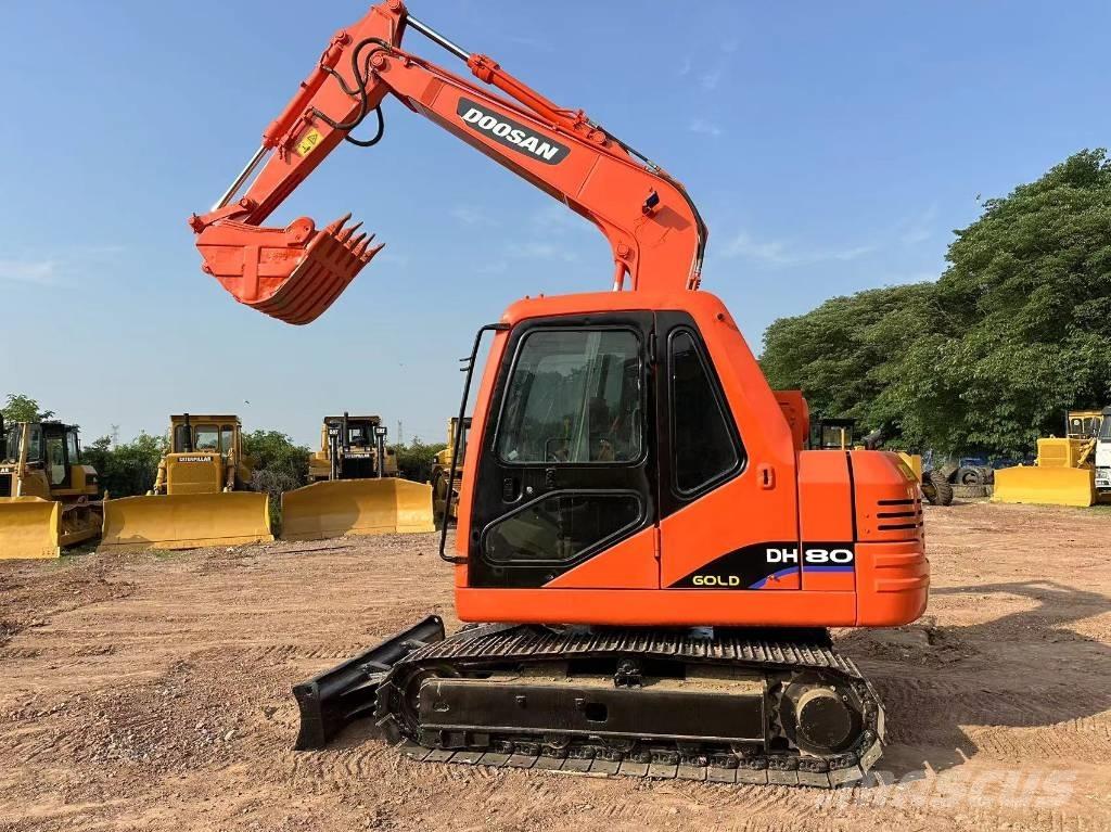 Doosan DH 80 Escavadoras Midi 7t - 12t