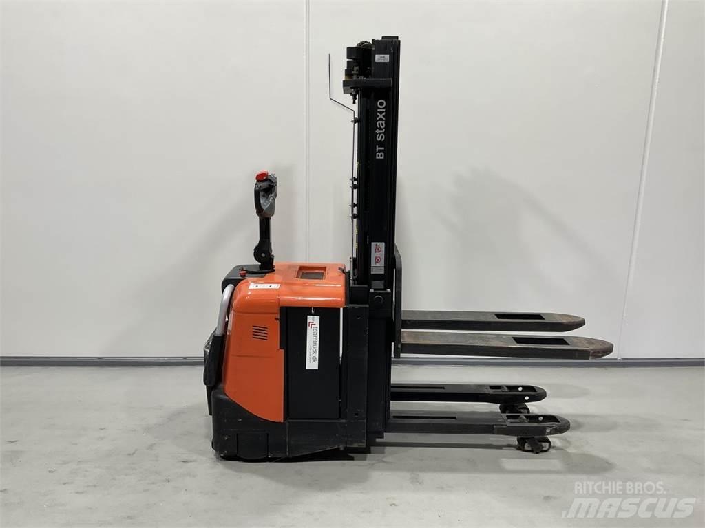 BT SPE125L Self propelled stackers