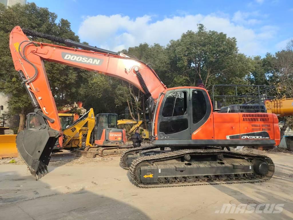Doosan DX 300 LC Escavadoras de rastos