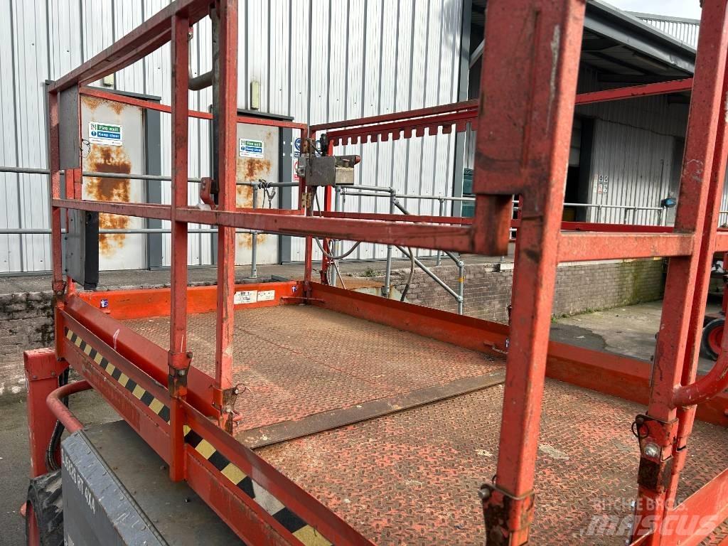 SkyJack SJ 6826 RT Elevadores de tesoura