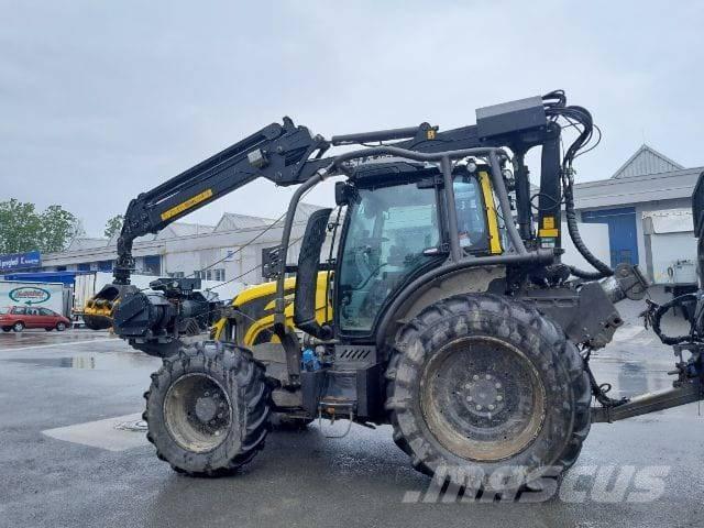 Valtra N153 Tractores florestais