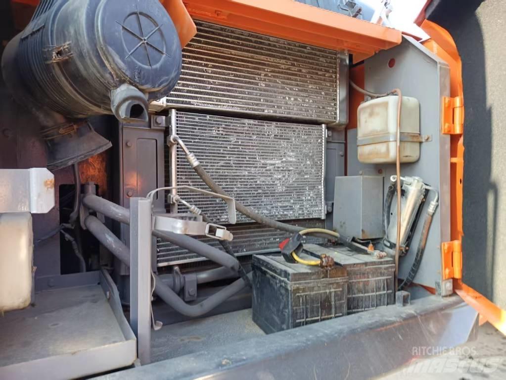 Hitachi ZX160 Escavadoras de rastos