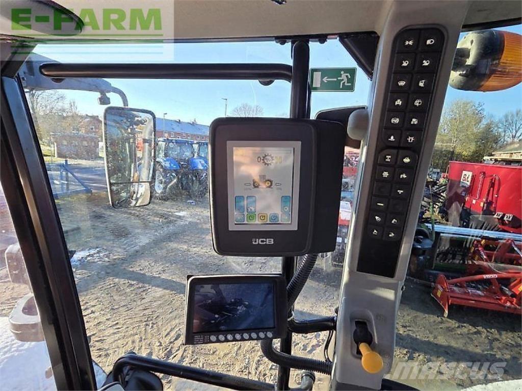 JCB fastrac 8330 Tratores Agrícolas usados