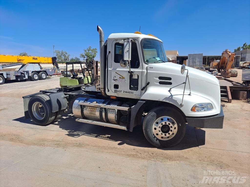 Mack CX612 Tractores (camiões)