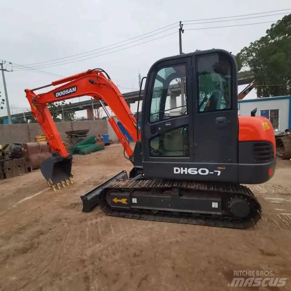 Doosan DH60-7 Escavadoras de rastos