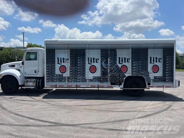 Peterbilt 337 Camiões de entrega de bebidas
