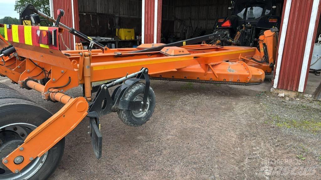 FMG TLN 570 TULOSSA Motoniveladoras
