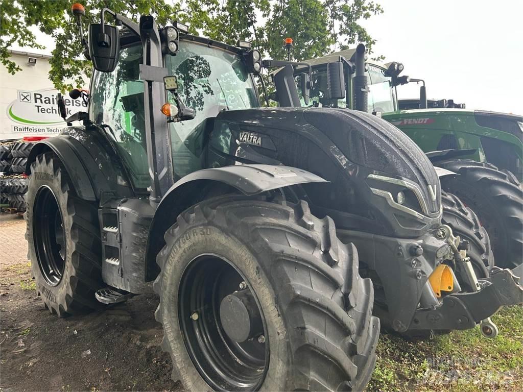 Valtra T 235 D Tratores Agrícolas usados