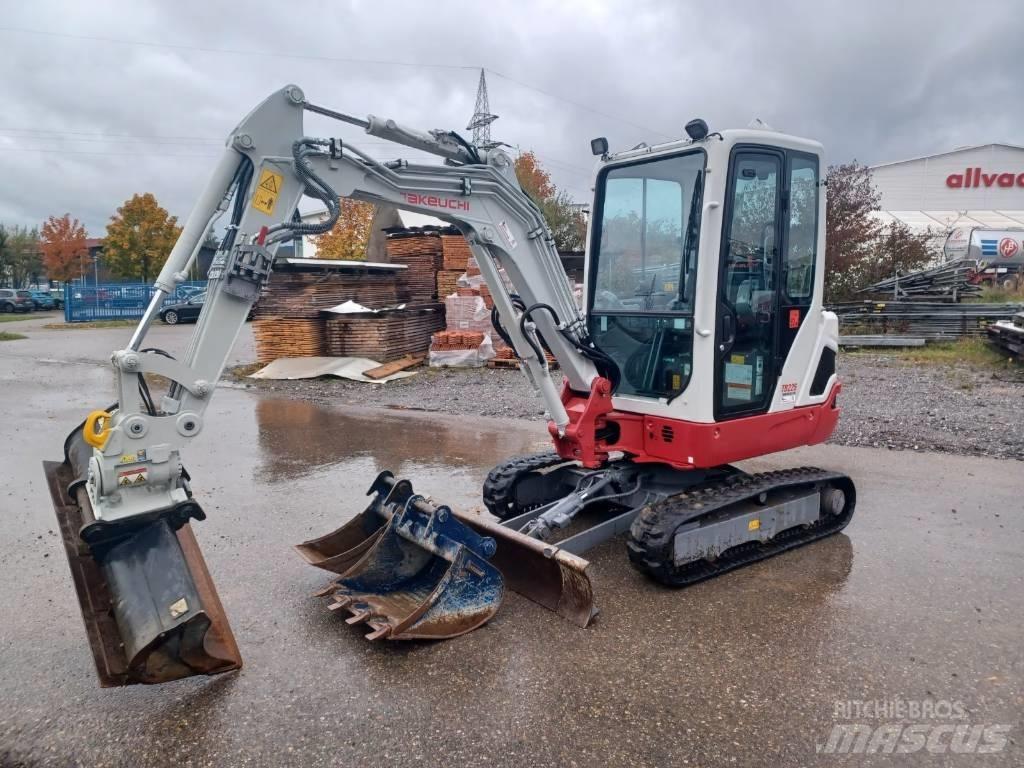 Takeuchi TB 225 Mini Escavadoras <7t