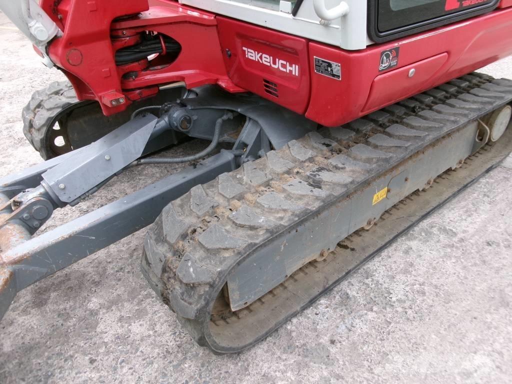 Takeuchi TB 240 Mini Escavadoras <7t