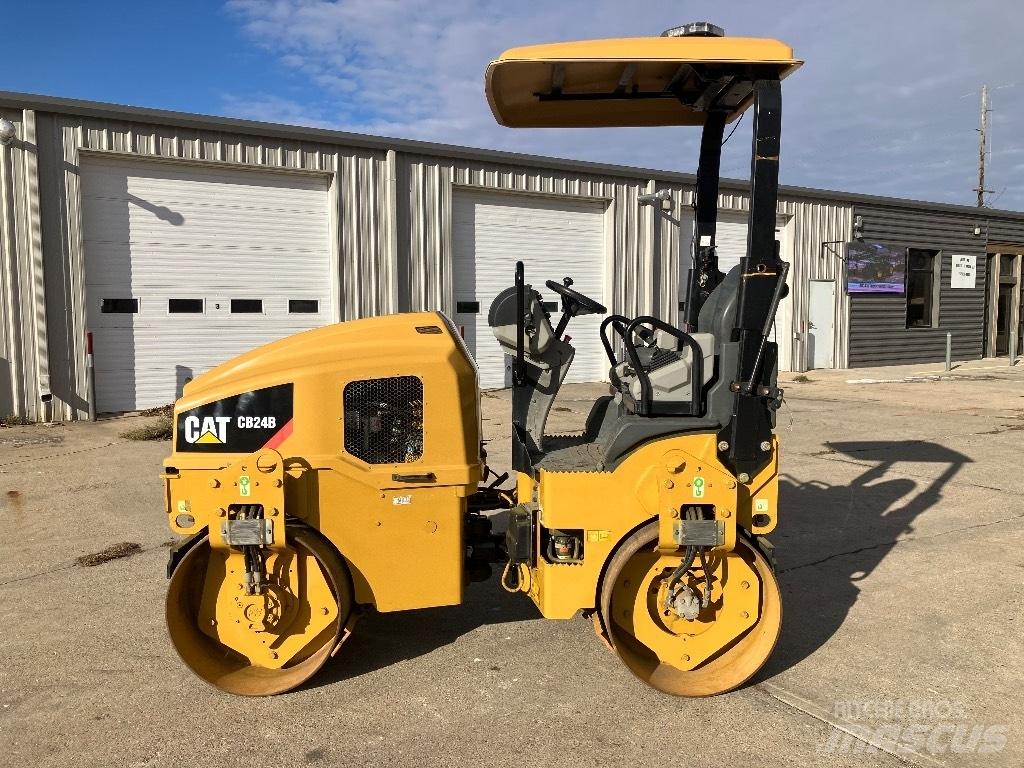 CAT CB 24 B Cilindros Compactadores tandem