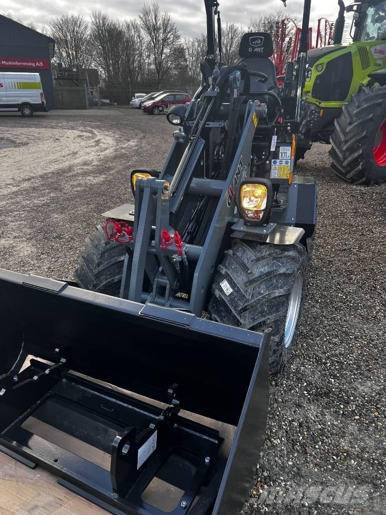 GiANT G 1500 HD Mini carregadoras