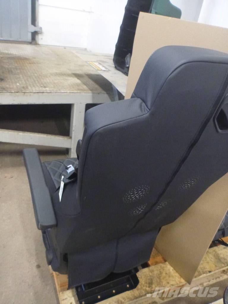 Mercedes-Benz Actros Cabines e interior