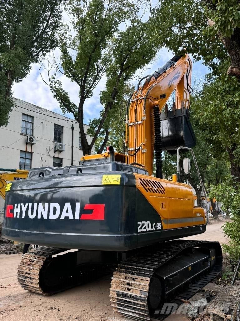 Hyundai 220LC-9S Escavadoras Midi 7t - 12t