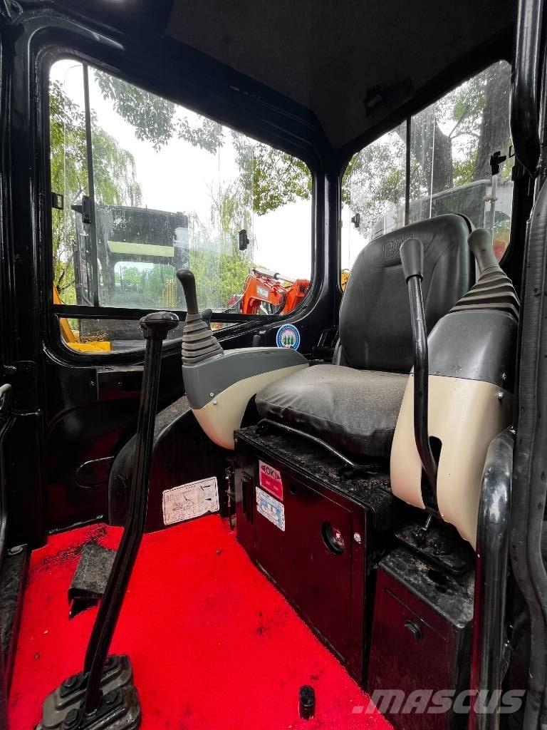 CAT 303 C CR Mini Escavadoras <7t