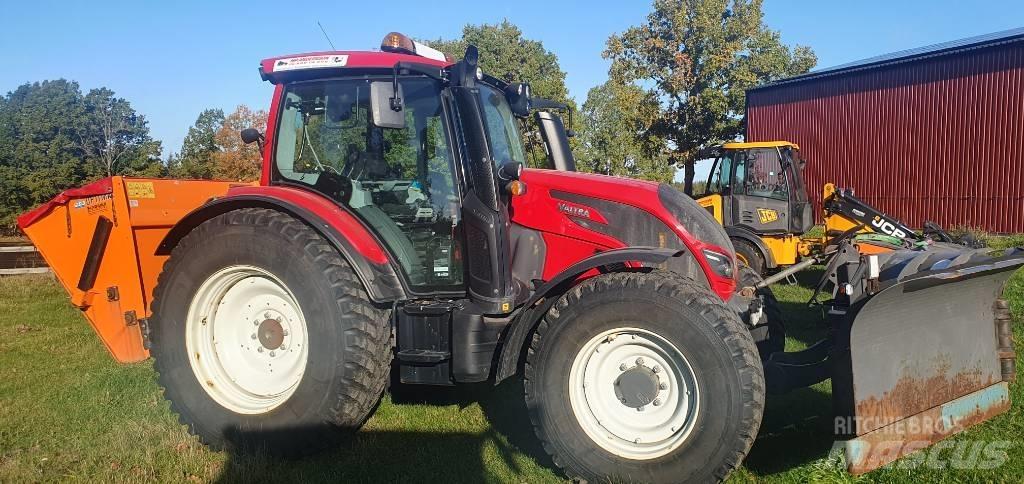 Valtra N114HT5 Tratores Agrícolas usados