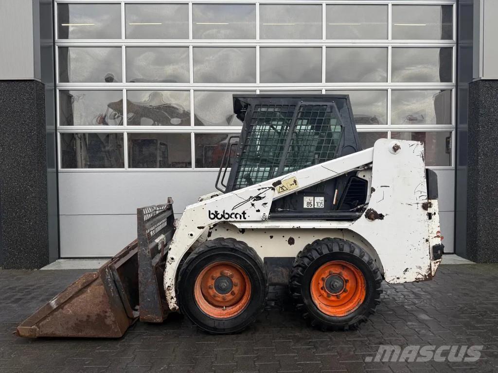 Bobcat 751 Carregadoras de direcção deslizante