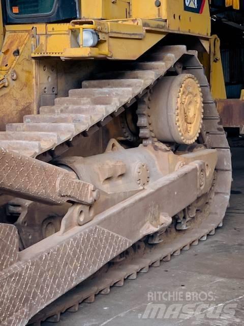 CAT D 9 T Dozers - Tratores rastos