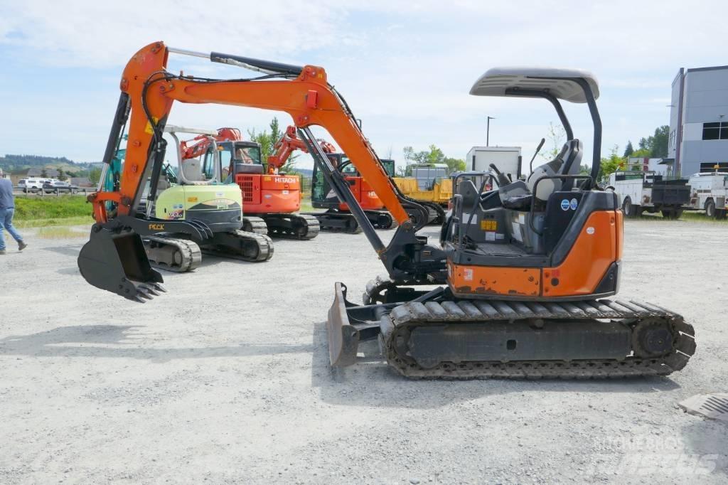 Hitachi ZX40U-3 Mini Escavadoras <7t