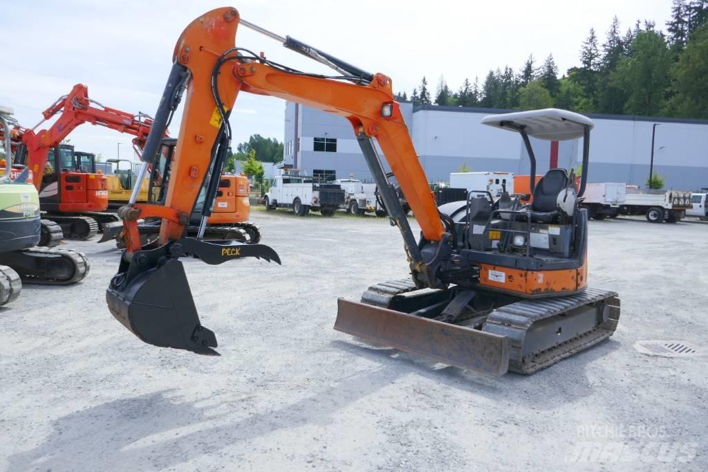 Hitachi ZX40U-3 Mini Escavadoras <7t