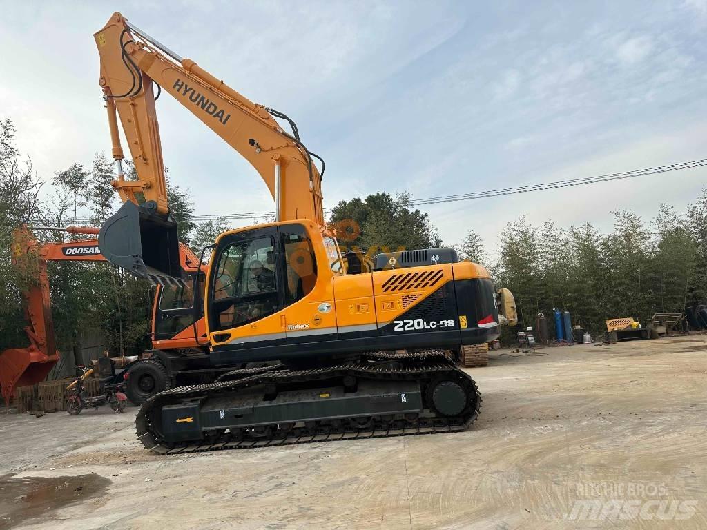 Hyundai R220 Escavadoras de rastos