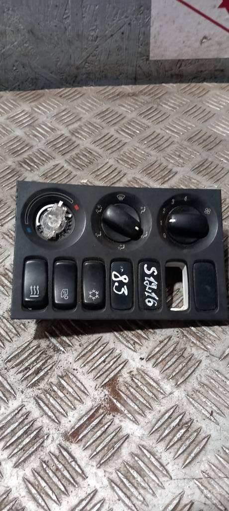 Scania R 440   1797411 Cabines e interior