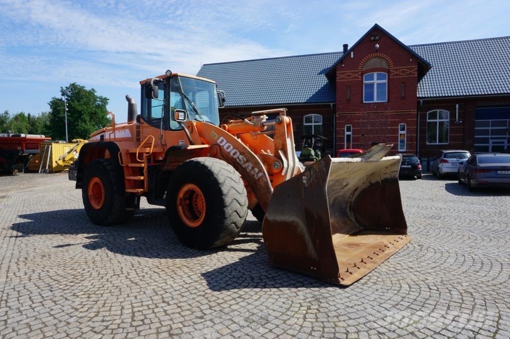 Doosan DL 400 Pás carregadoras de rodas