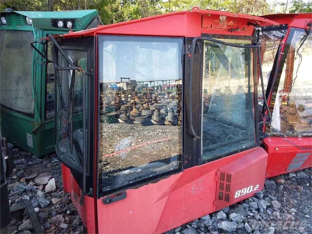 Valmet 890.2 Cabines e interior