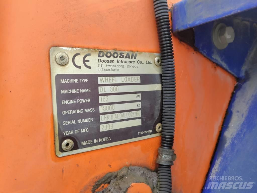 DEVELON DL300-5 Carregadoras frontais e escavadoras
