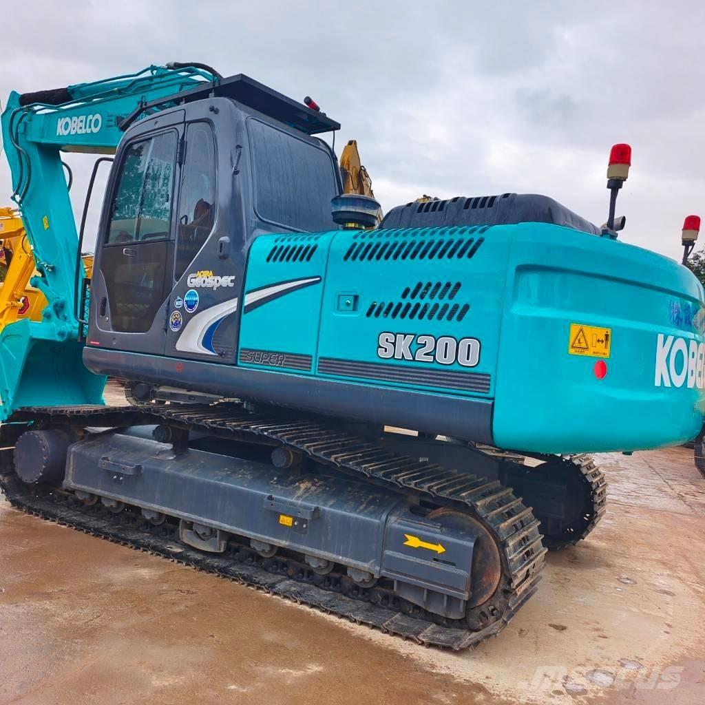 Kobelco SK 200 Escavadoras de rastos