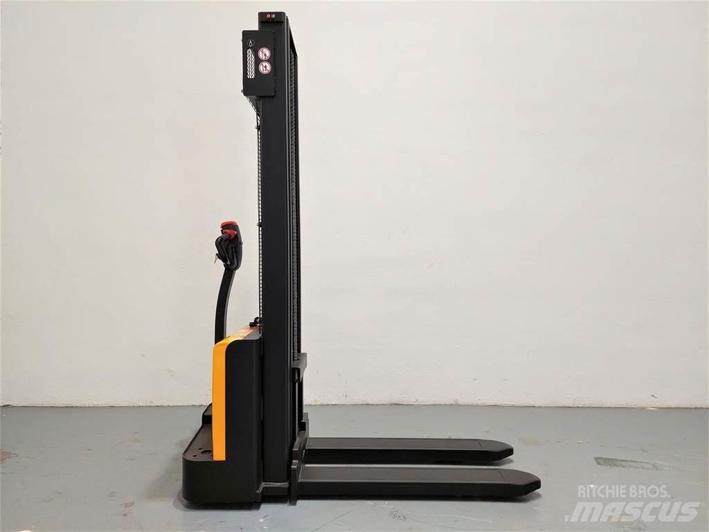  ESL122 2S330 Empilhador para operador externo