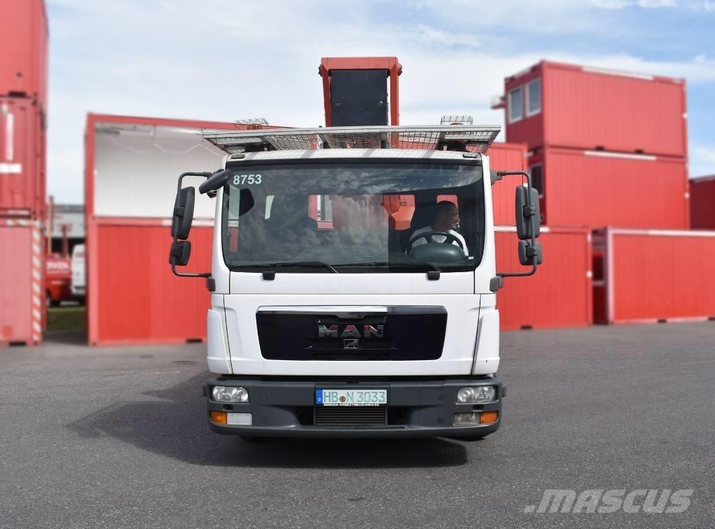 Ruthmann T 330 Plataformas aéreas montadas em camião