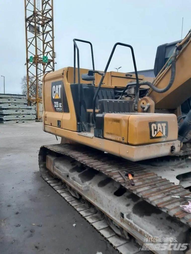 CAT 320 Escavadoras de rastos