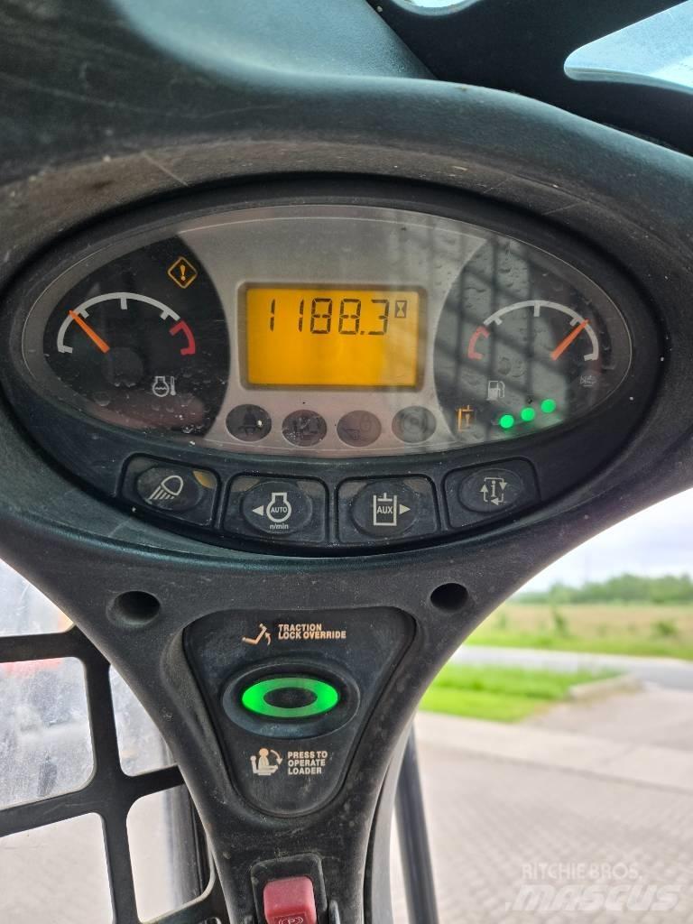 Bobcat S 770 Carregadoras de direcção deslizante