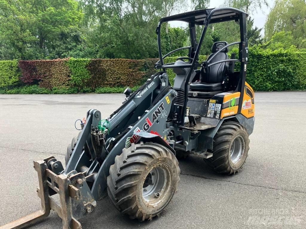 GiANT G2200E Carregadoras de direcção deslizante
