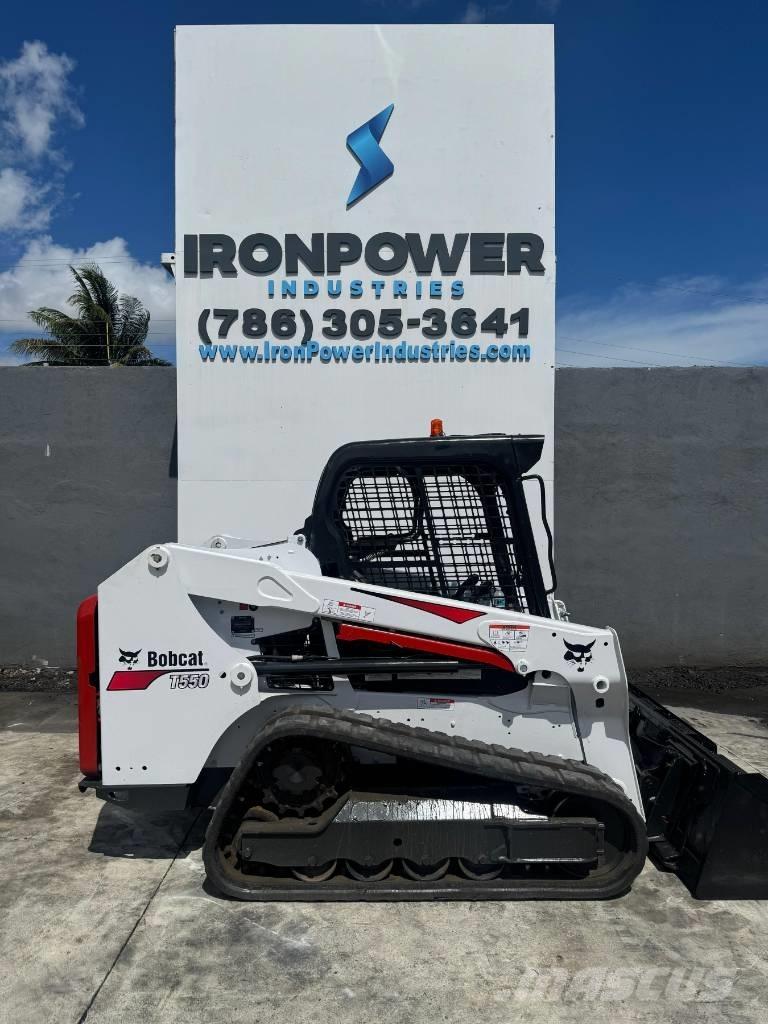 Bobcat T 550 Carregadoras de direcção deslizante