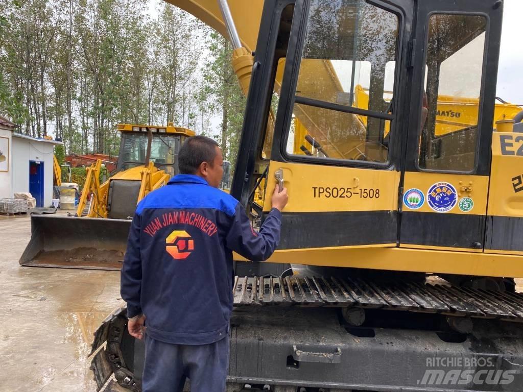 CAT E 200 B Escavadoras de rastos