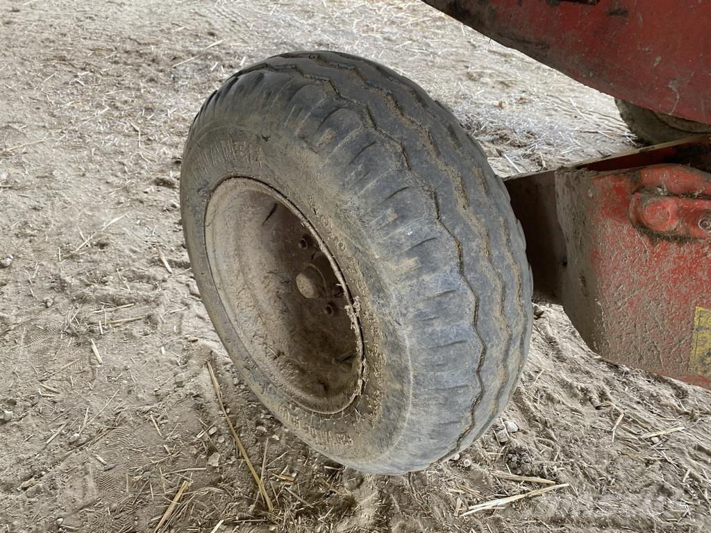 Kuhn MINOTOR 3060 Equipamento de descarga de silos