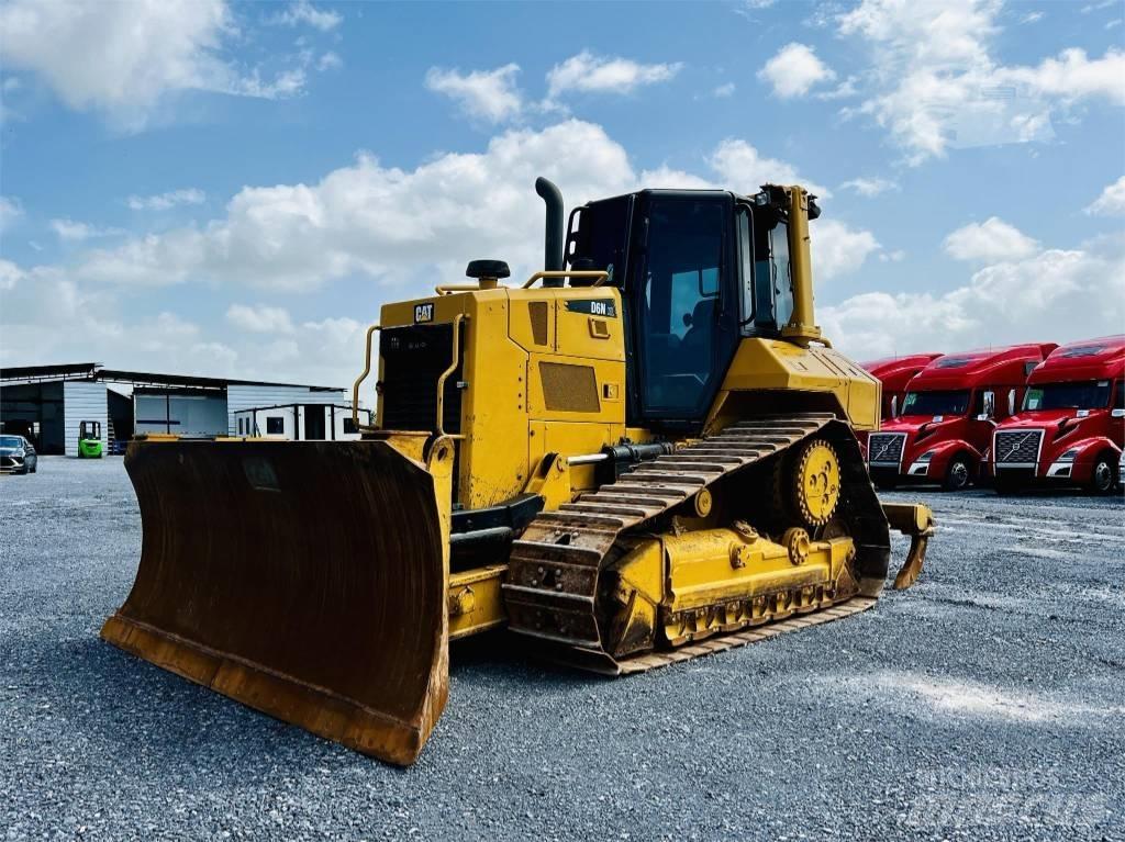 CAT D 6 N XL Dozers - Tratores rastos