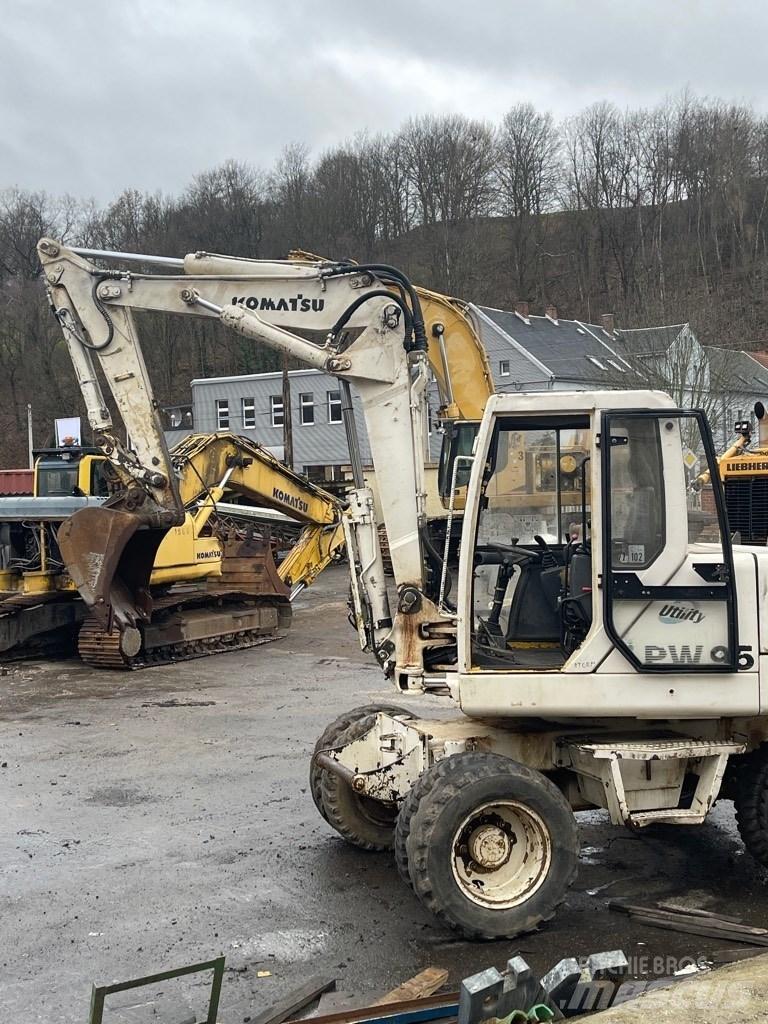 Komatsu PW 95 Escavadoras de rodas