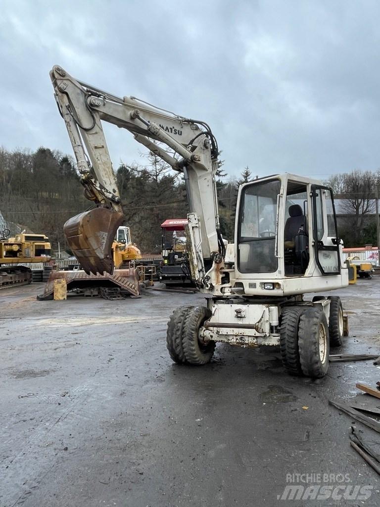 Komatsu PW 95 Escavadoras de rodas