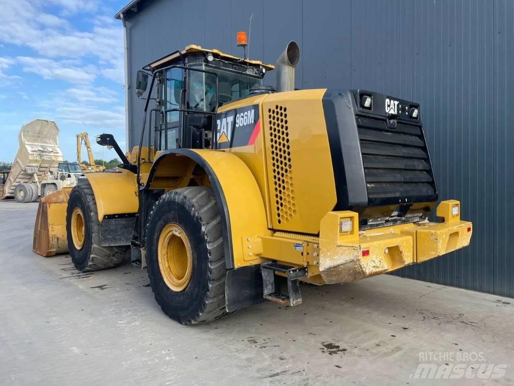 CAT 966M Pás carregadoras de rodas