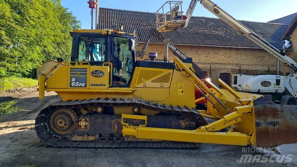 Komatsu D65PX-17 Dozers - Tratores rastos