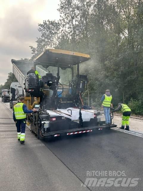 CAT AP 555 Pavimentadoras de asfalto