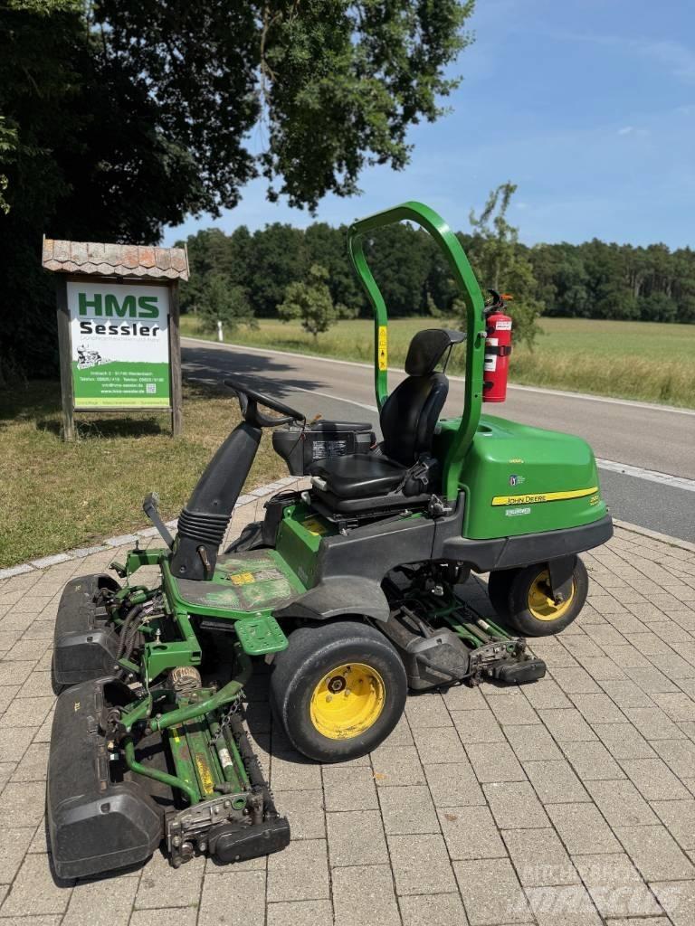 John Deere 2500 E Corta-Relvas Greens