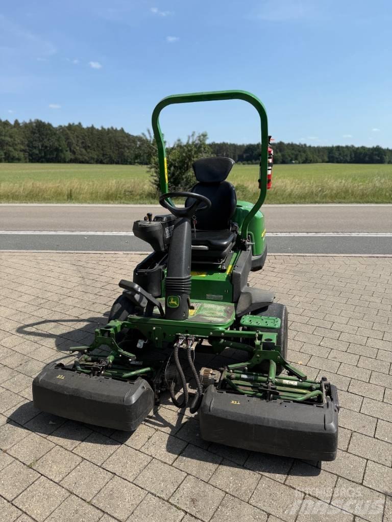 John Deere 2500 E Corta-Relvas Greens