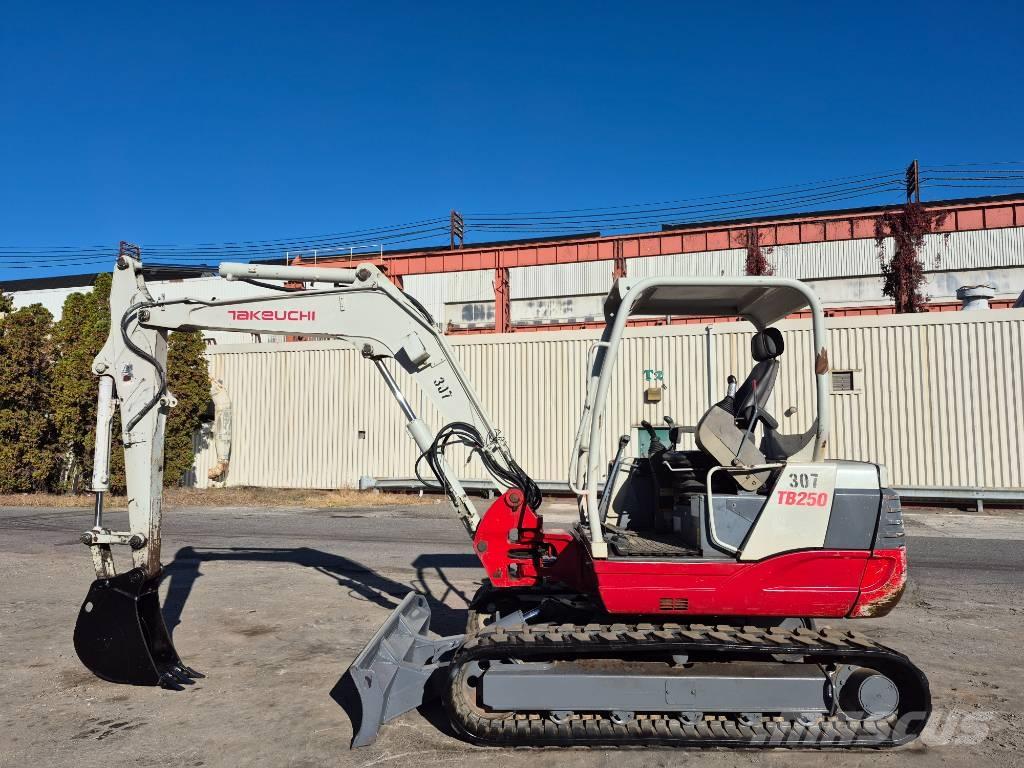 Takeuchi TB 250 Escavadoras de rastos