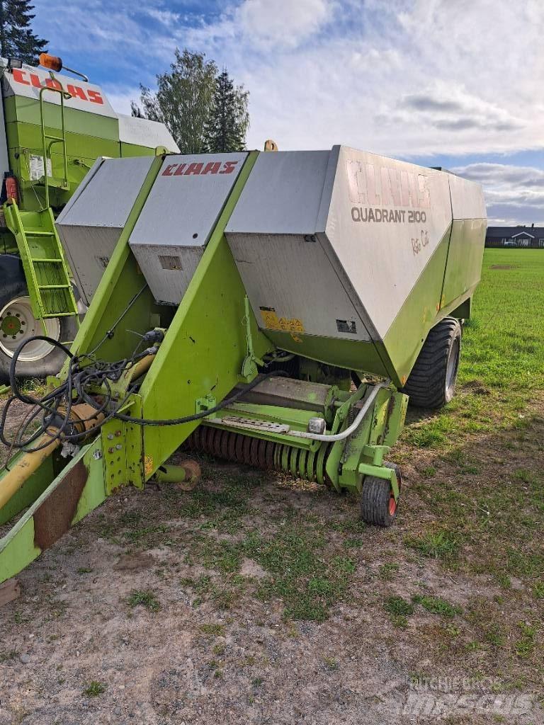 CLAAS 2100RC Enfardadeira de fardos quadrados