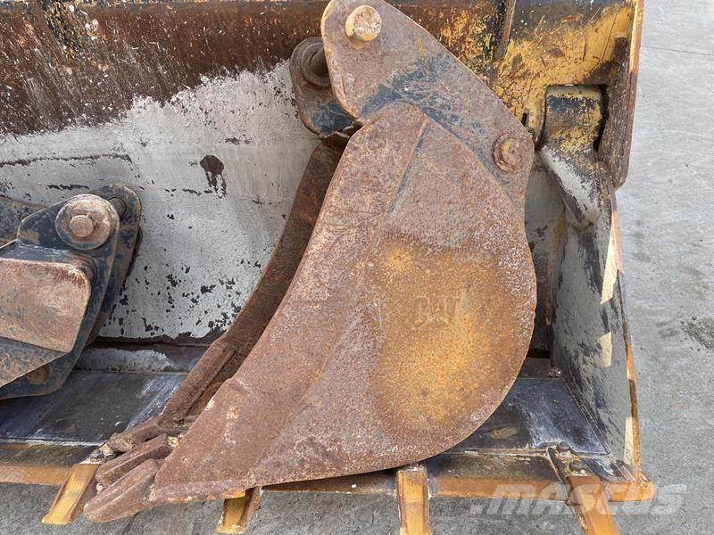 CAT 428 F Retroescavadoras