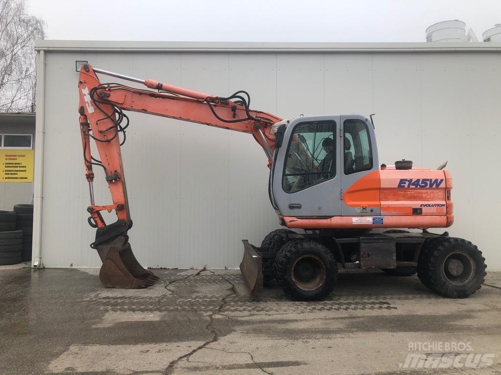 Fiat-Kobelco E 145 W Escavadoras de rodas